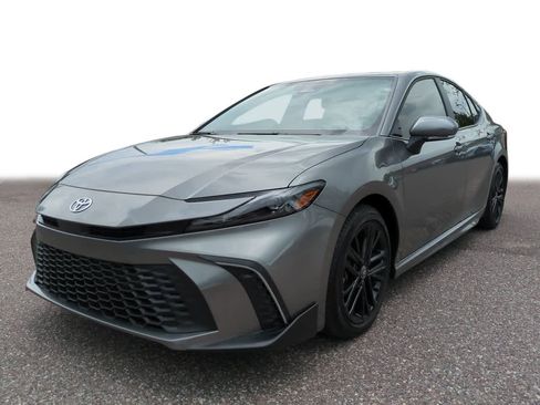 Certified 2026 Toyota Camry SE FWD image 1
