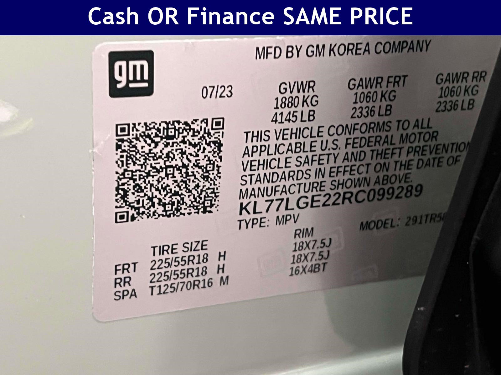 Used 2024 Chevrolet Trax RS w/ Sunroof Package FWD image 17