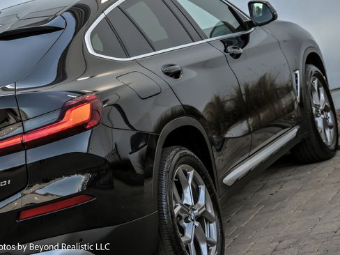 Used 2024 BMW X4 xDrive30i image 9