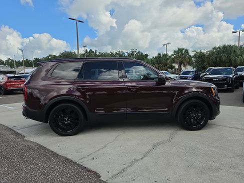 Certified 2022 Kia Telluride SX w/ Nightfall Edition Package AWD/4WD image 9