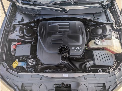 Used 2023 Chrysler 300 Touring L w/ Popular Equipment Group RWD image 19