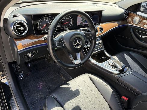 Used 2018 Mercedes-Benz E 300 image 9
