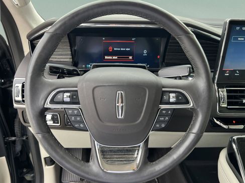 Certified 2023 Lincoln Navigator Black Label AWD/4WD image 16