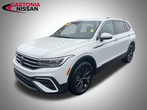 Used 2024 Volkswagen Tiguan SE image 7