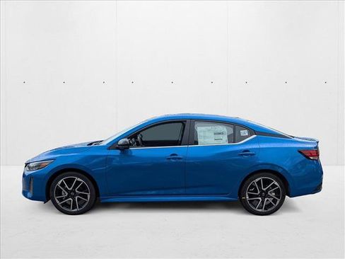 New 2025 Nissan Sentra SR image 5