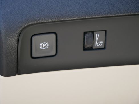 Used 2023 Buick Enclave Essence w/ Experience Buick Package image 20