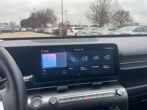 Used 2025 Hyundai Kona SEL image 21