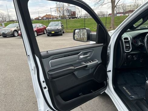 Used 2023 RAM 1500 Big Horn AWD/4WD image 31