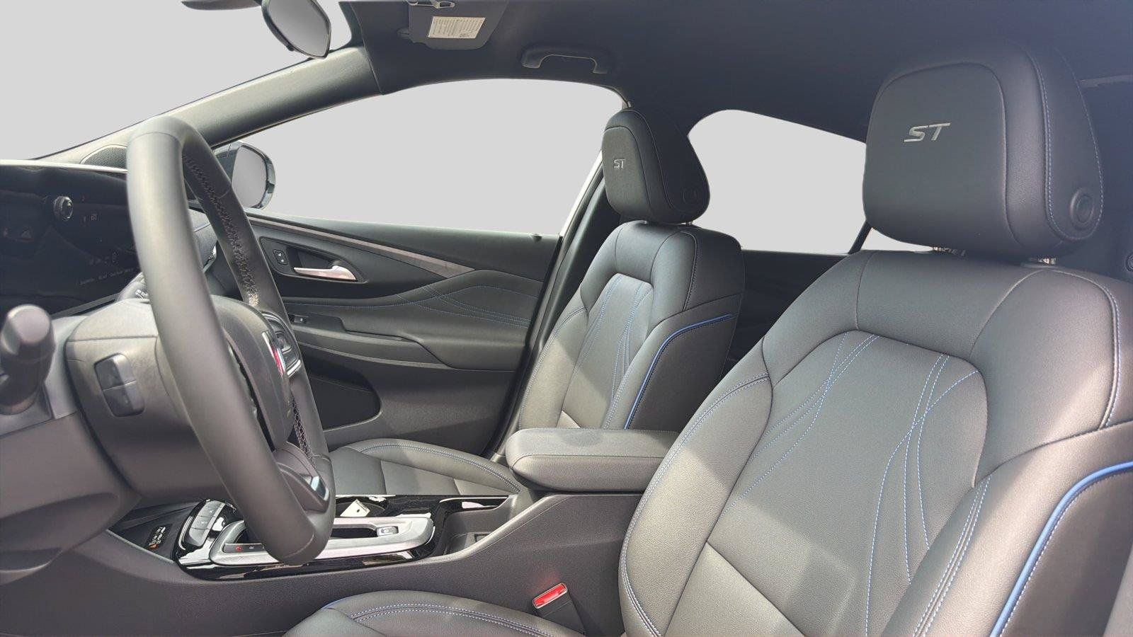 New 2026 Buick Envista Sport Touring w/ Convenience I Package FWD image 17
