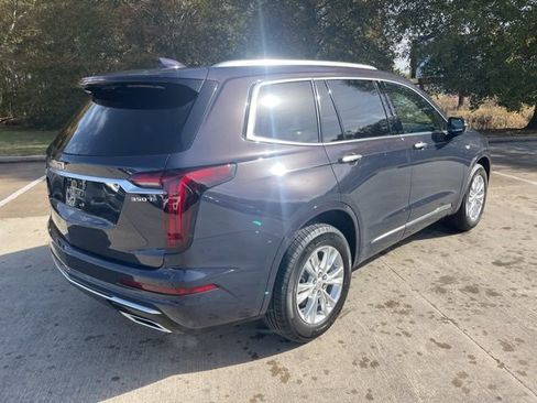 New 2025 Cadillac XT6 Luxury FWD image 9