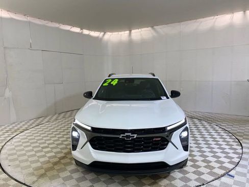 Used 2024 Chevrolet Trax RS w/ Driver Confidence Package image 21