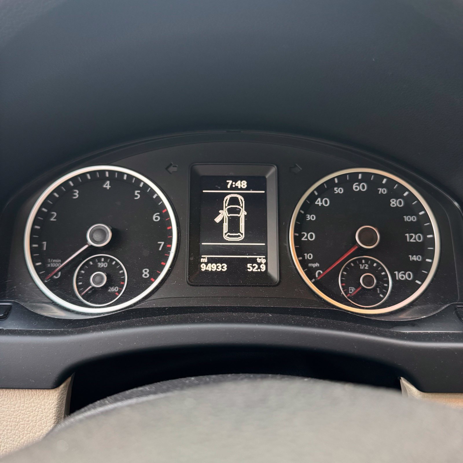 Used 2013 Volkswagen Tiguan S FWD image 11