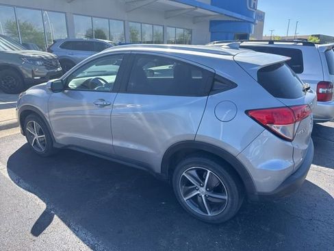 Used 2021 Honda HR-V EX-L image 3