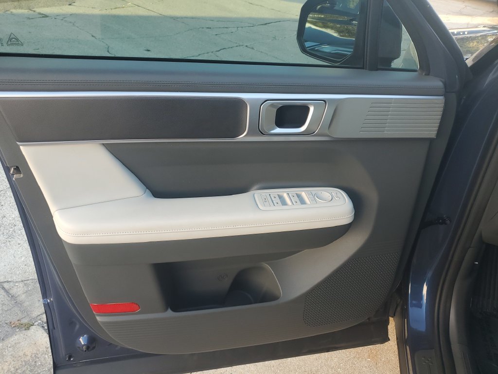 Used 2025 Hyundai Santa Fe SEL FWD image 24