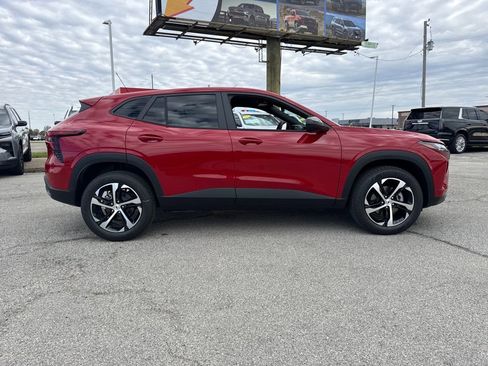 New 2026 Chevrolet Trax RS image 9