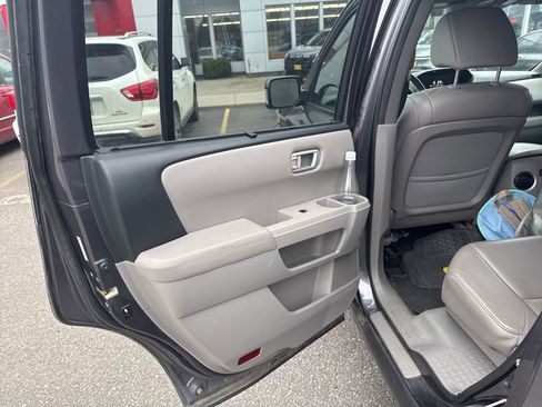 Used 2014 Honda Pilot Touring image 7