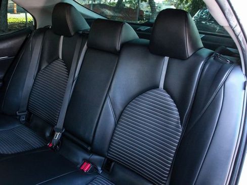 Used 2023 Toyota Camry SE image 38