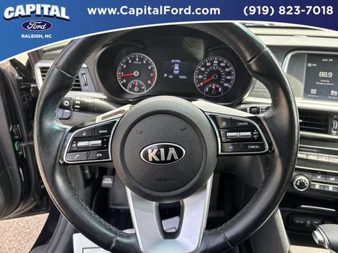 Used 2020 Kia Optima SE FWD image 25