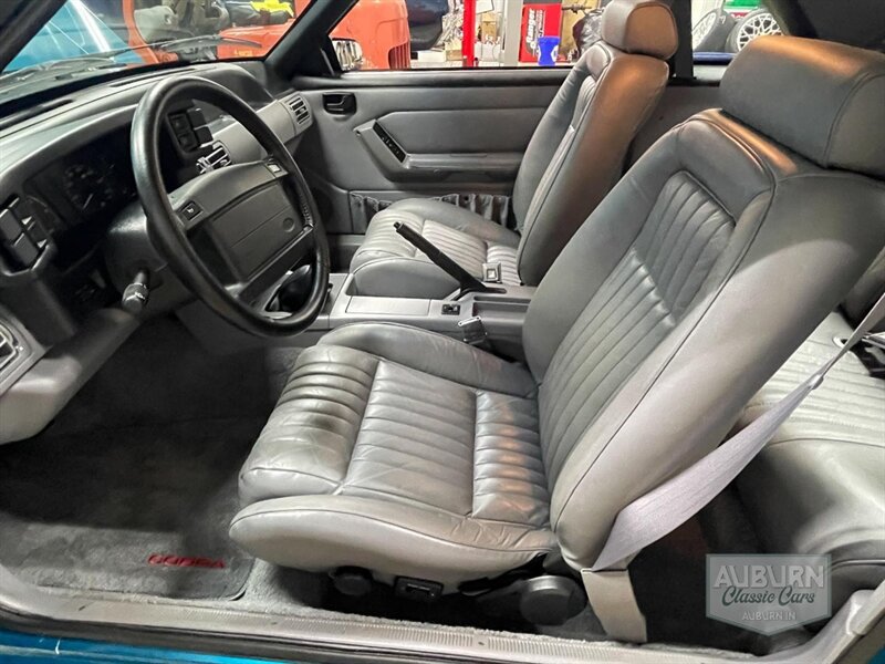 Used 1993 Ford Mustang Cobra RWD image 13