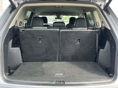 Used 2025 Volkswagen Atlas SE FWD image 21