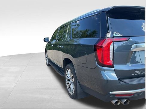 Used 2021 GMC Yukon XL Denali w/ Advanced Technology Package AWD/4WD image 8