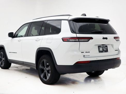 Used 2023 Jeep Grand Cherokee L Limited w/ Luxury Tech Group II image 6