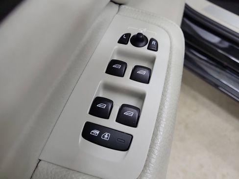 Used 2022 Volvo S60 B5 Inscription image 22