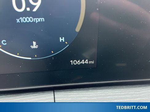 Used 2024 Hyundai Santa Fe Limited image 31