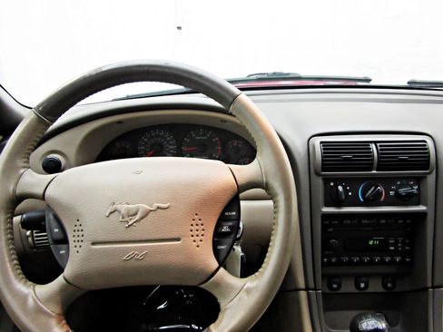 Used 2003 Ford Mustang GT Premium image 15