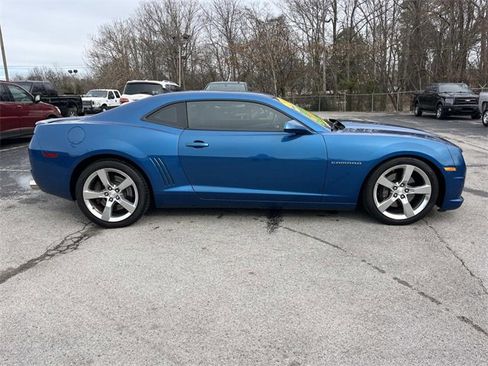 Used 2010 Chevrolet Camaro SS w/ RS Package image 2