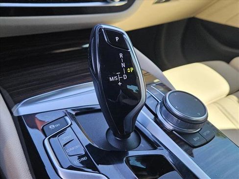 Used 2019 BMW 540i w/ Convenience Package image 14