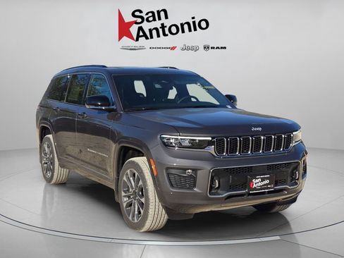 New 2025 Jeep Grand Cherokee L Overland w/ Trailer Tow Package AWD/4WD image 2