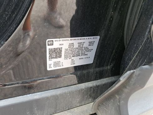 Used 2024 GMC Terrain SLE FWD image 24