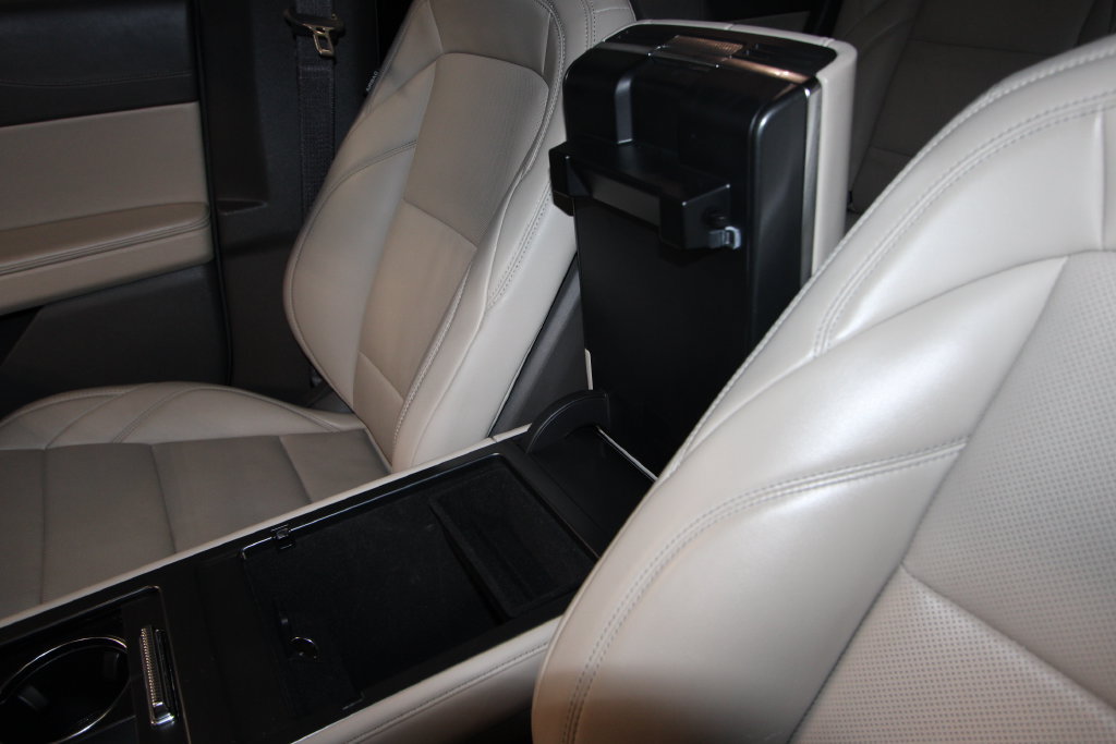 Used 2024 Lincoln Nautilus Premier AWD/4WD image 23