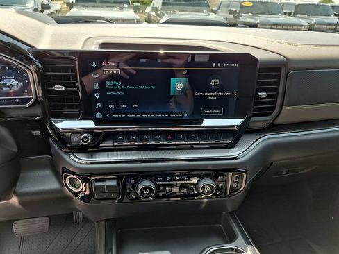 Used 2025 Chevrolet Silverado 1500 ZR2 w/ Technology Package AWD/4WD image 27