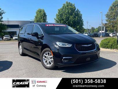 Used 2024 Chrysler Pacifica Touring-L