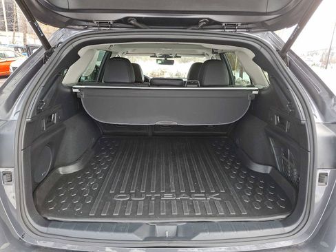 Used 2023 Subaru Outback Limited image 27