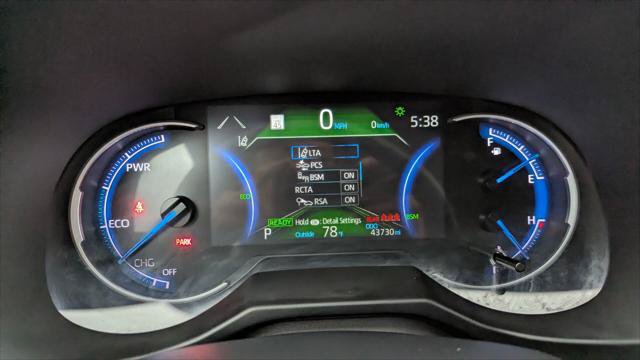 Used 2025 Toyota RAV4 XLE AWD/4WD image 23
