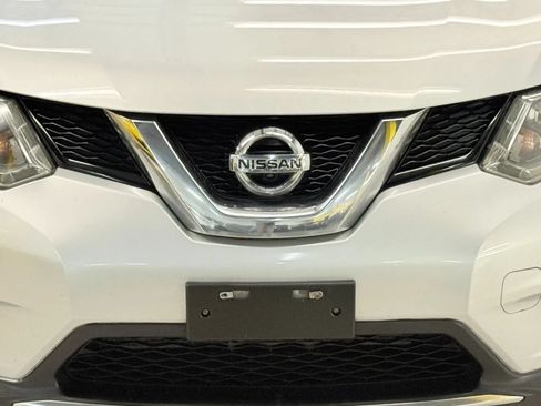 Used 2016 Nissan Rogue SV w/ SV Premium Package AWD/4WD image 5