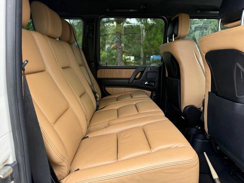 Used 2015 Mercedes-Benz G 63 AMG 4MATIC image 39