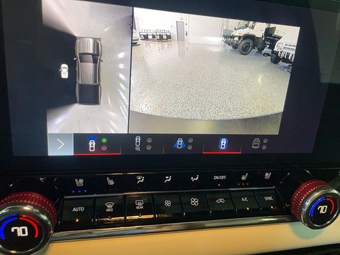 Used 2024 GMC Canyon AT4X w/ AT4X AEV Edition AWD/4WD image 14