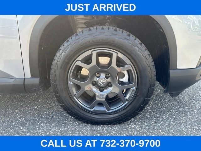 Used 2025 Honda Pilot TrailSport image 21