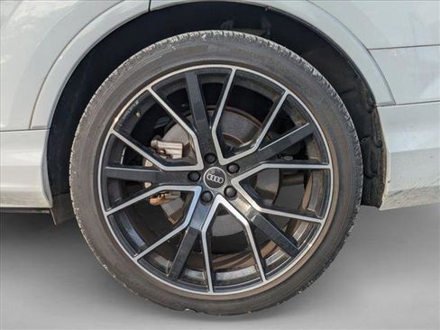 Used 2021 Audi Q7 3.0T Prestige image 14
