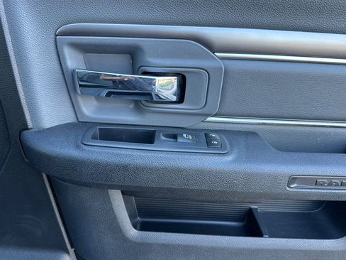 Used 2022 RAM 1500 Classic SLT image 18