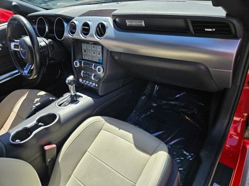 Used 2019 Ford Mustang Premium image 18