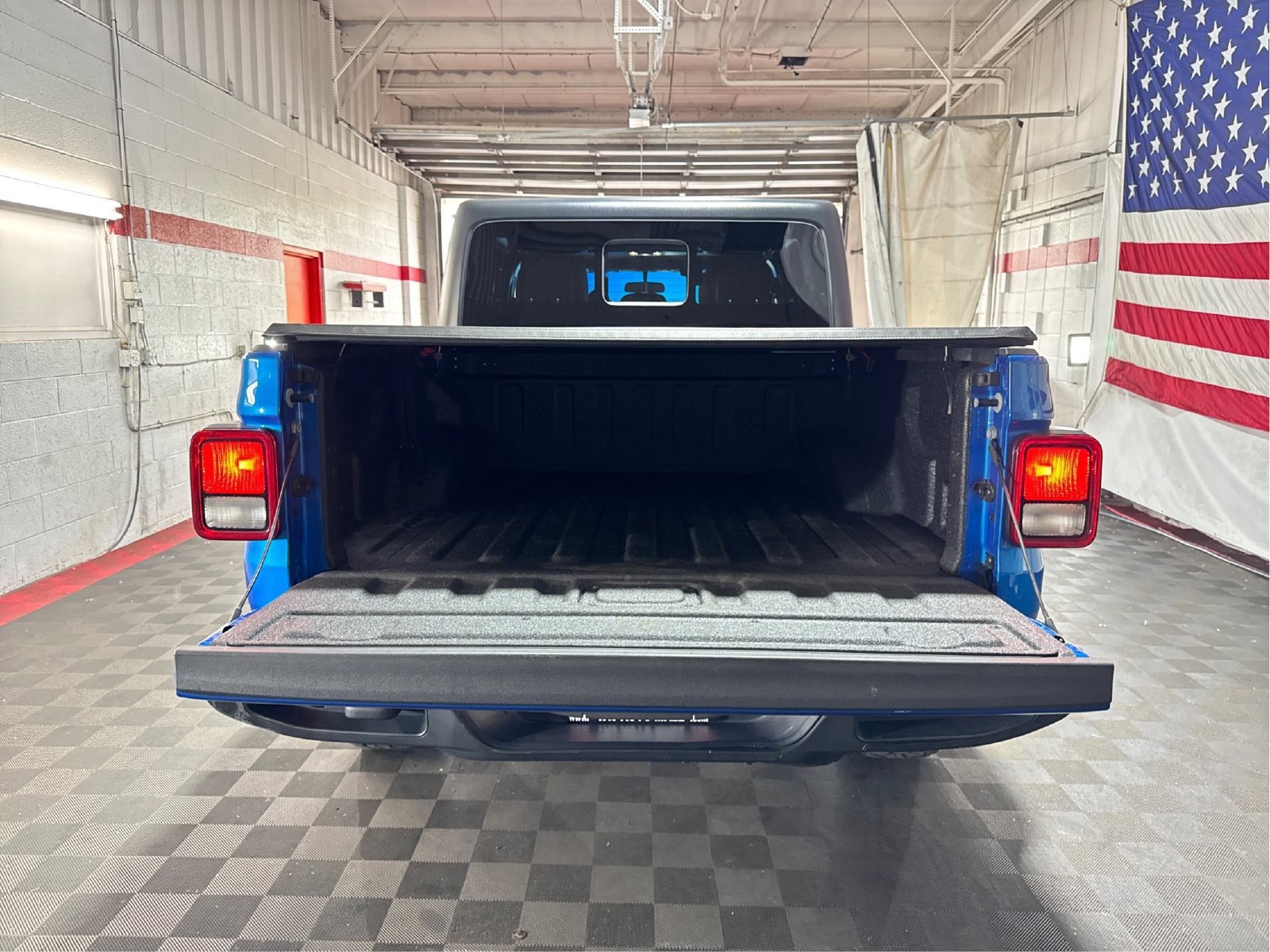 Used 2021 Jeep Gladiator Sport AWD/4WD image 12