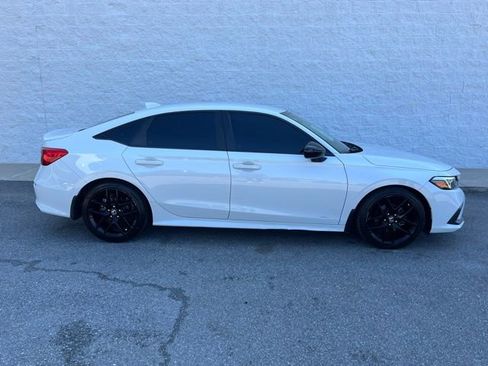 Used 2023 Honda Civic Sport image 11