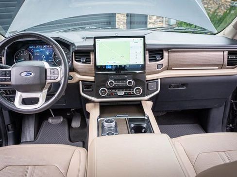 Used 2024 Ford Expedition Max Limited image 32