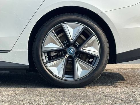 Certified 2023 BMW i4 eDrive40 RWD image 4