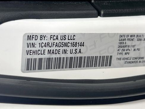 Used 2022 Jeep Grand Cherokee Laredo X AWD/4WD image 31